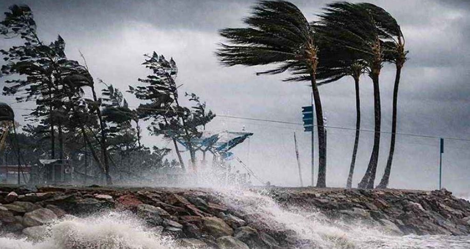 দুপুরের মধ্যে ঢাকাসহ ১৪ জেলায় ব্যাপক ঝড়-বৃষ্টির শঙ্কা  