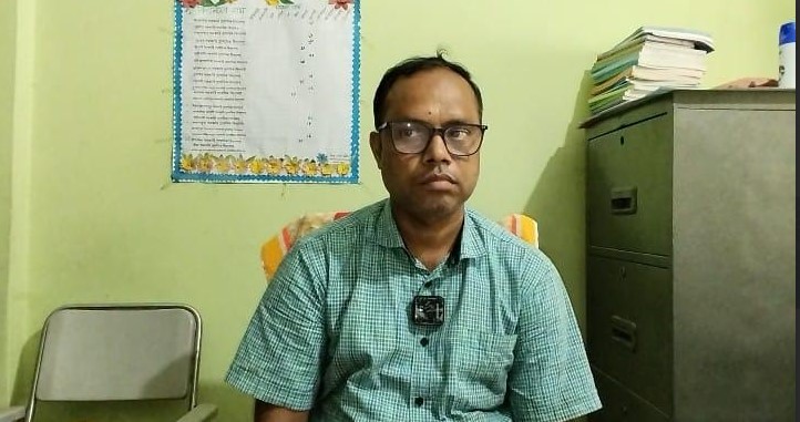ছেলের পরীক্ষায় নম্বর কম দেওয়ায় কালীগঞ্জে সহকর্মীর হাতে শারীরিকভাবে লাঞ্ছিত হলেন শিক্ষিকা