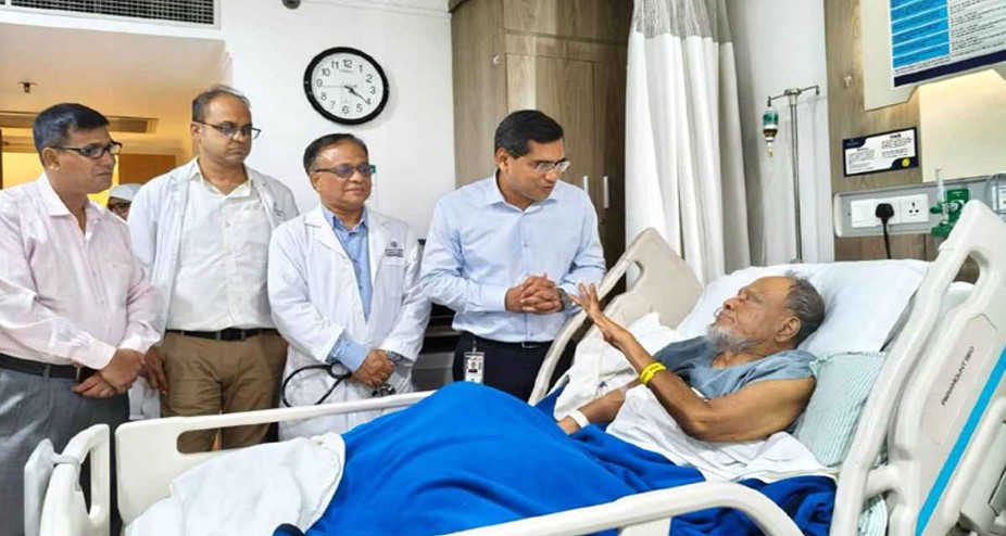হাসপাতালে রফিকুল ইসলাম মিয়া, খোঁজ নিলেন প্রধানমন্ত্রী তারেক রহমান   