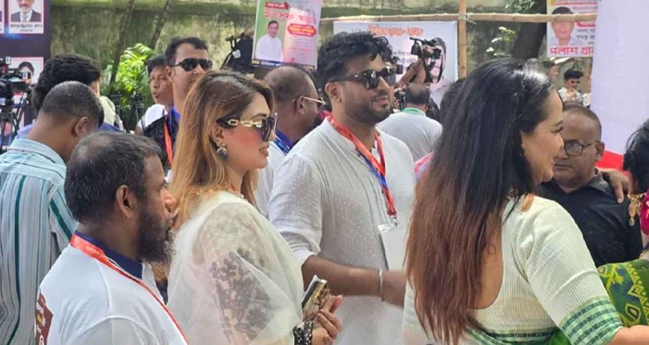 এফডিসিতে চলছে শিল্পী সমিতির নির্বাচনের ভোটগ্রহণ