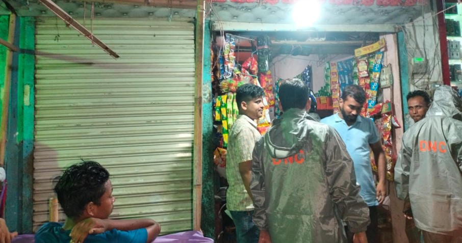 নোয়াখালীতে চা দোকানের আড়ালে গাঁজার ব্যবসা, দোকানি গ্রেপ্তার