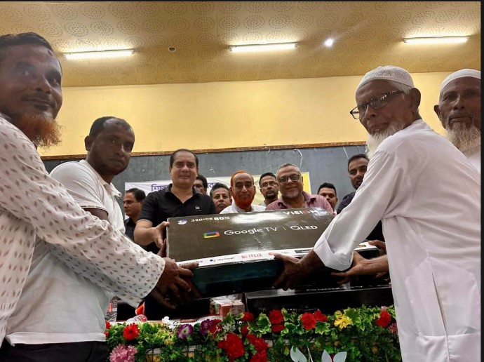 কেন্দুয়া-আটপাড়ায় জাতীয় নির্বাচনে কেন্দ্রে সর্ব্বোচ্চ ভোট অর্জনকারীদের এমপি হিলালীর পুরস্কার প্রদান