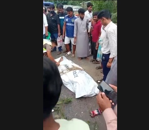 রামুর খুনিয়াপালংএ ট্রাক ও সিএনজির মুখোমুখি সংঘর্ষে নারী সহ দুইজন নিহত