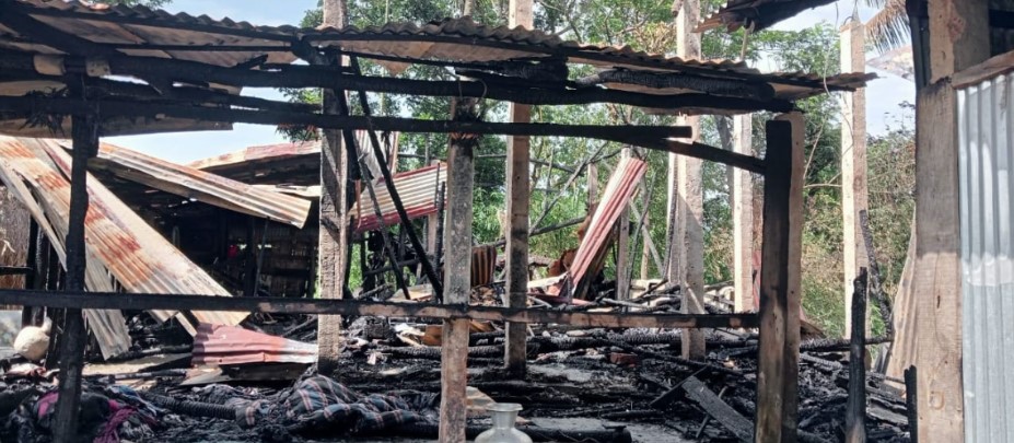 পেকুয়ায় অগ্নিকাণ্ডে  চারটি  বসতঘর পুড়ে ছাই