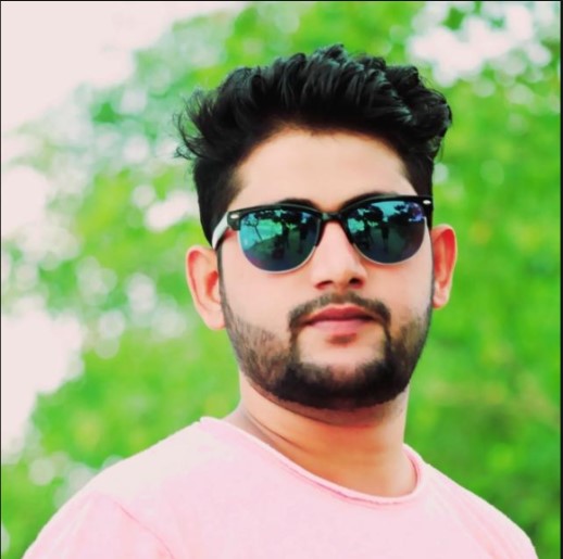 বেগমগঞ্জ সাব-রেজিস্ট্রী অফিসে স্বঘোষিত দূর্নীতিবাজ, পিয়ন বাবুর অবৈধ অর্থের ভান্ডার   