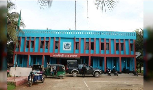 ঘরে ঢুকে ঘুমন্ত ব্যক্তিকে জবাইয়ের চেষ্টা