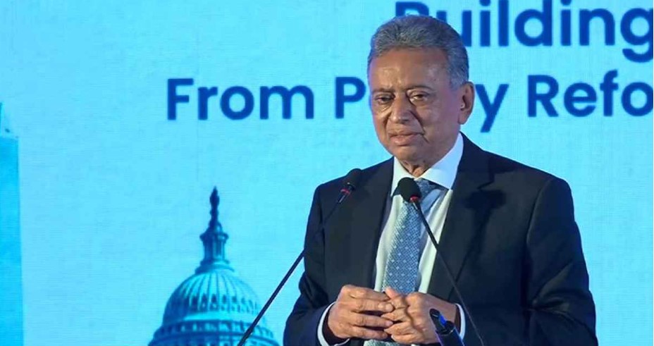 অর্থ ও পরিকল্পনামন্ত্রী আমির খসরু মাহমুদ চৌধুরী।