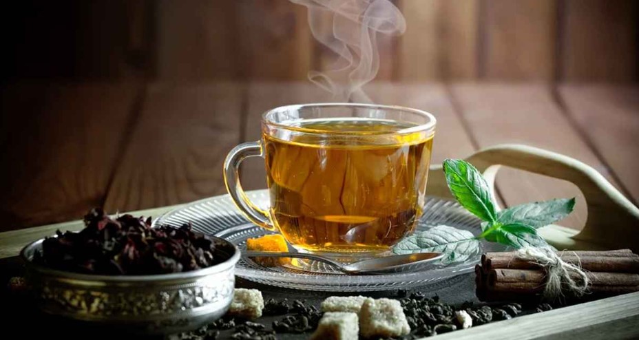বর্ষার জ্বর-সর্দিতে আরাম দেবে ঘরোয়া ৩ পানীয়   