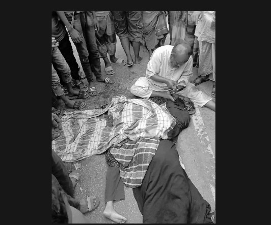 গোবিন্দগঞ্জে সড়ক দু'ঘটনায় স্বামীর চোখের সামনে প্রাণ গেল স্ত্রী, সন্তানের