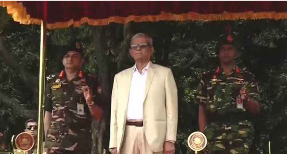 বঙ্গভবনে রাষ্ট্রপতি মির্জা ফখরুল ইসলাম আলমগীর 