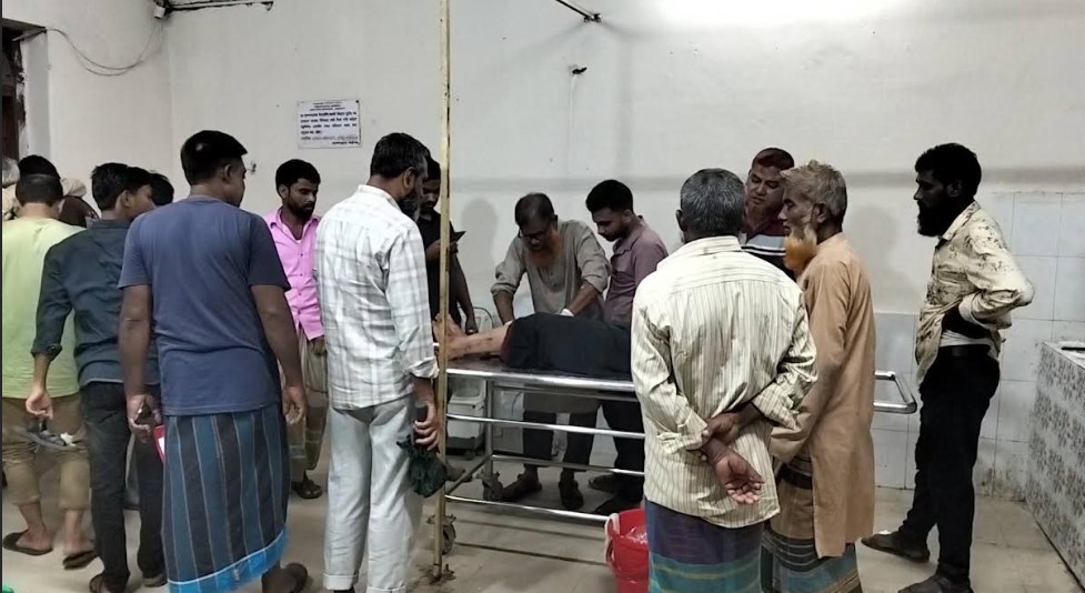 কেন্দুয়ায় ট্রাক-অটোরিকশার মুখোমুখি সংঘর্ষে নিহত ২, আহত ৫