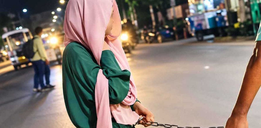 সিলেটে কিশোরীকে শিকল বেঁধে ঘোরানোর ঘটনায় গ্রেপ্তার ৩
