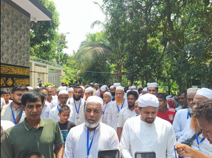 নুরুজ্জামান মৃধার উদ্যোগে ৭৫ জন গেলেন পবিত্র ওমরাহ পালনের সুযোগ