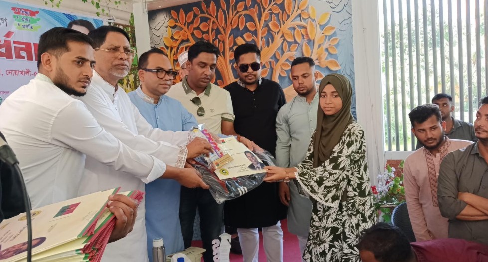 নোয়াখালীতে জিপিএ-৫ প্রাপ্ত ৫৫ শিক্ষার্থীকে ছাত্রদলের সংবর্ধনা