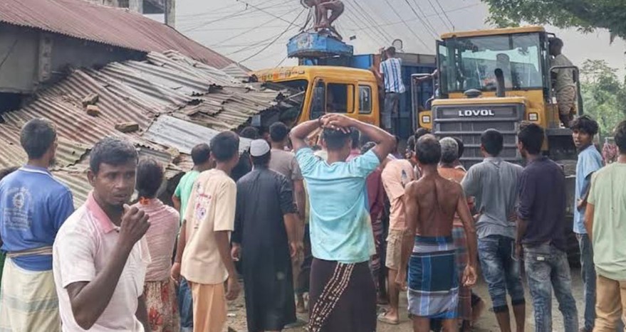 লালমনিরহাটে ট্রাক-অটোরিকশা সংঘর্ষে ৩ জন নিহত