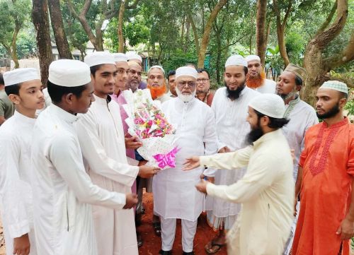 কালীগঞ্জে কোটি টাকার বেশি ব্যয়ে গোলাবাড়ী জামে মসজিদের নির্মাণকাজের উদ্বোধন