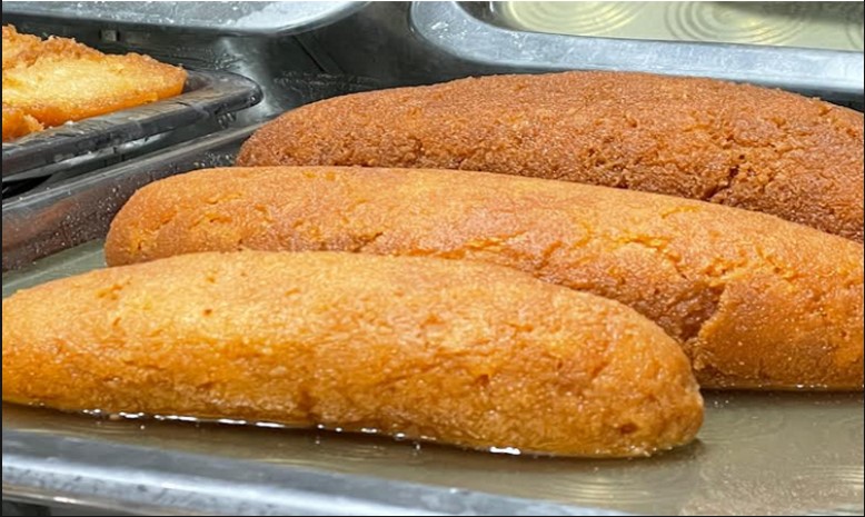 'বালিশ মিষ্টি'।
