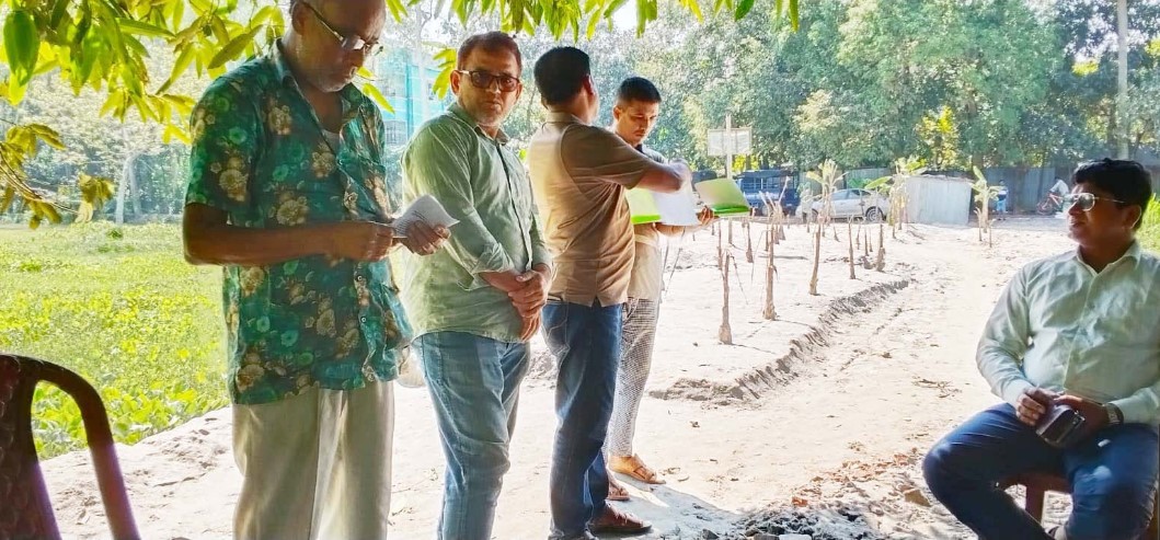 কালীগঞ্জে বিরোধপূর্ণ জমিতে সহকারী কমিশনার (ভূমি)'র নিষেধাজ্ঞা জারি