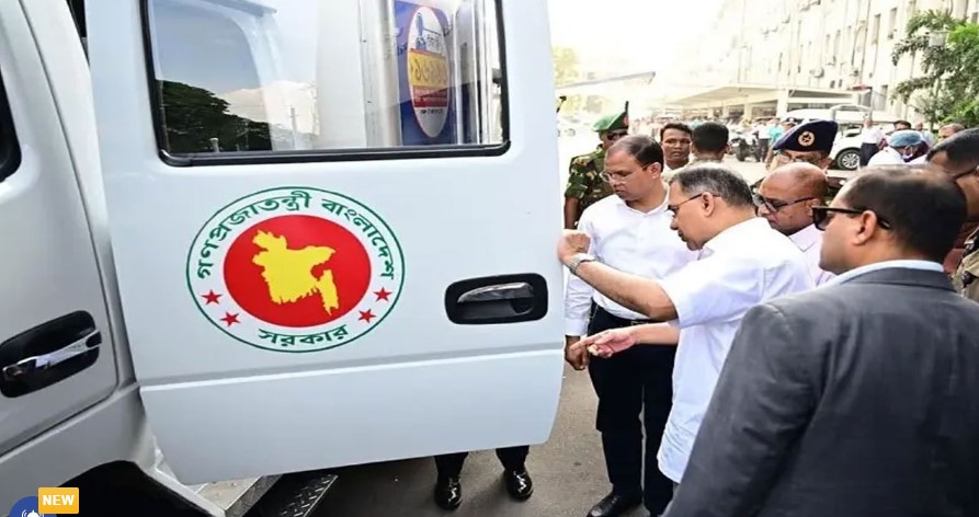 নিরাপদ খাদ্য পরীক্ষার ভ্রাম্যমাণ ল্যাব পরিদর্শন করলেন প্রধানমন্ত্রী