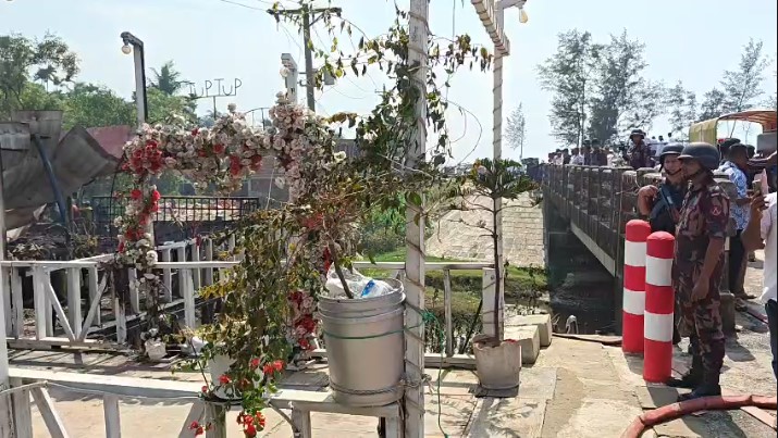 কক্সবাজারের ইনানী টুপটুপ রিসোর্টে ভয়াবহ আগুন, নিহতবেড়ে ১০