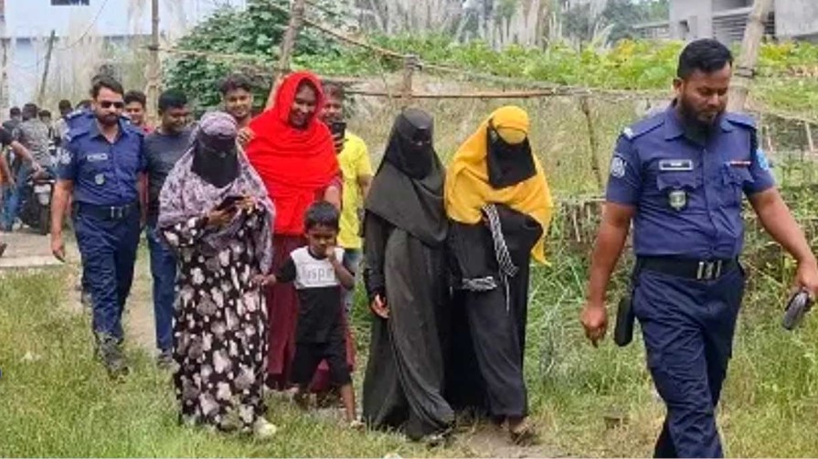 ৩ নারী নিয়ে মাদকের আসর জমান ইউএনওর গাড়িচালক