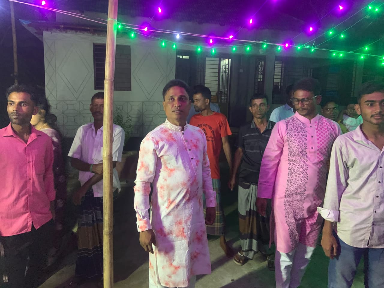 কেন্দুয়ার নওপাড়া ইউপি নির্বাচনে চেয়ারম্যান প্রার্থী যুবদল নেতার গণসংযোগ ও পূজামণ্ডপ পরিদর্শন
