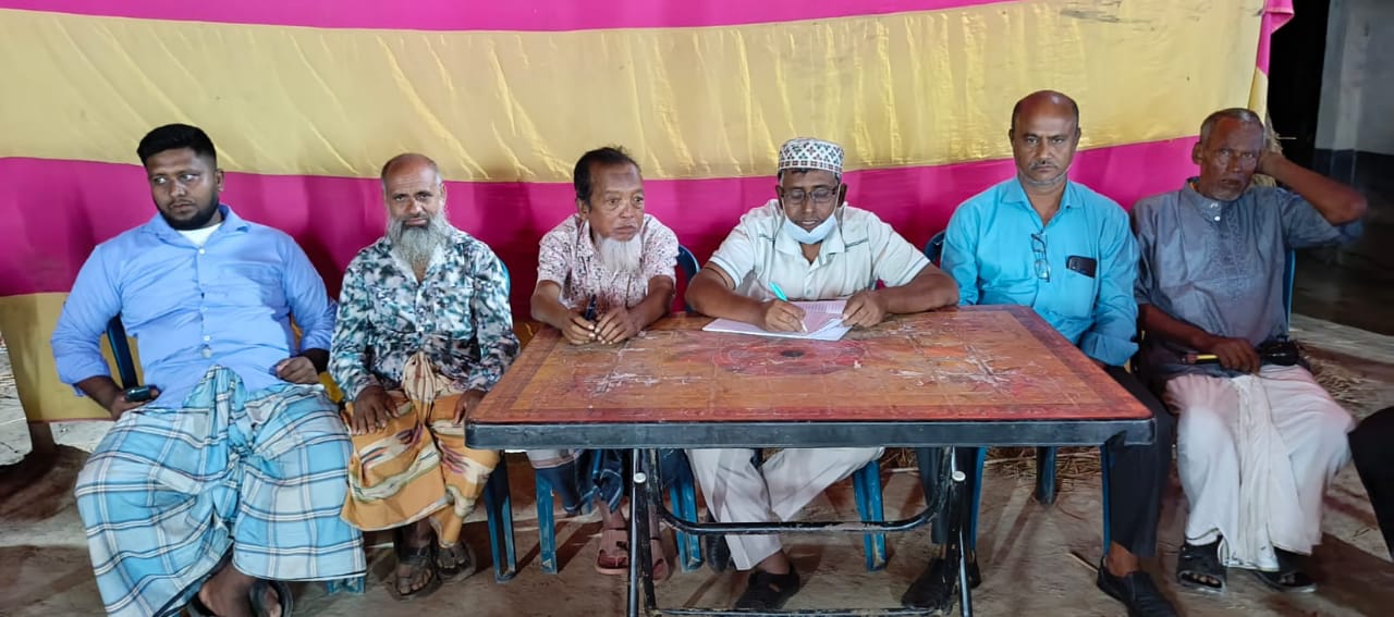 গোবিন্দগঞ্জের কাটাবাড়িতে দুর্গাপূজা মণ্ডপ পরিদর্শনে সাবেক শ্রেষ্ঠ চেয়ারম্যান দিদারুল হক
