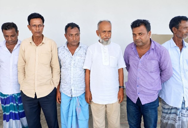 কেন্দুয়ায় ইউপি সদস্যসহ ৬ জুয়ারি আটক