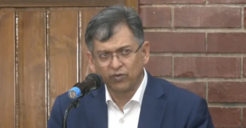 স্বরাষ্ট্রমন্ত্রী সালাহউদ্দিন আহমদ।
