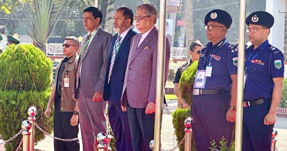 গার্ড অব অনার গ্রহণ করছেন রাষ্ট্রপতি মো. সাহাবুদ্দিন। ছবি: সংগৃহীত   