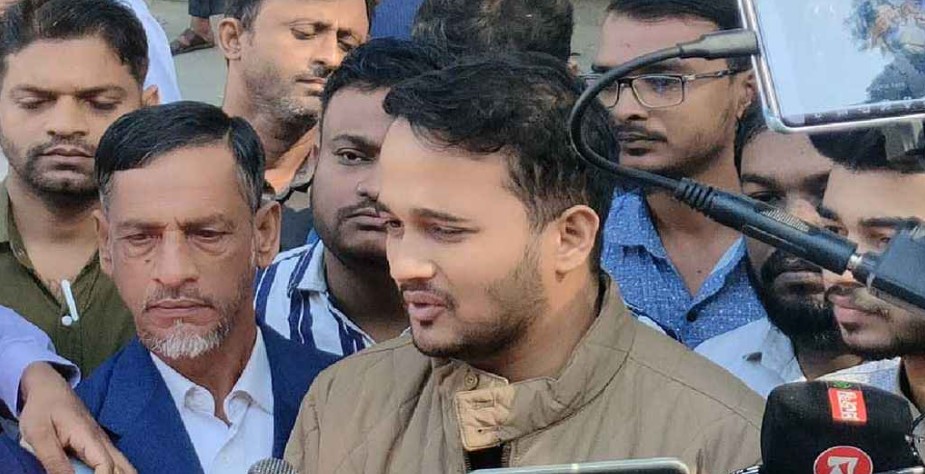 মীর মাহবুবুর রহমান স্নিগ্ধ।   